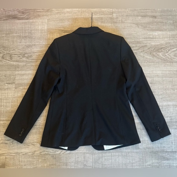 New Banana Republic Black Blazer with Internal Pin Stripes Size 8 - Picture 2 of 6